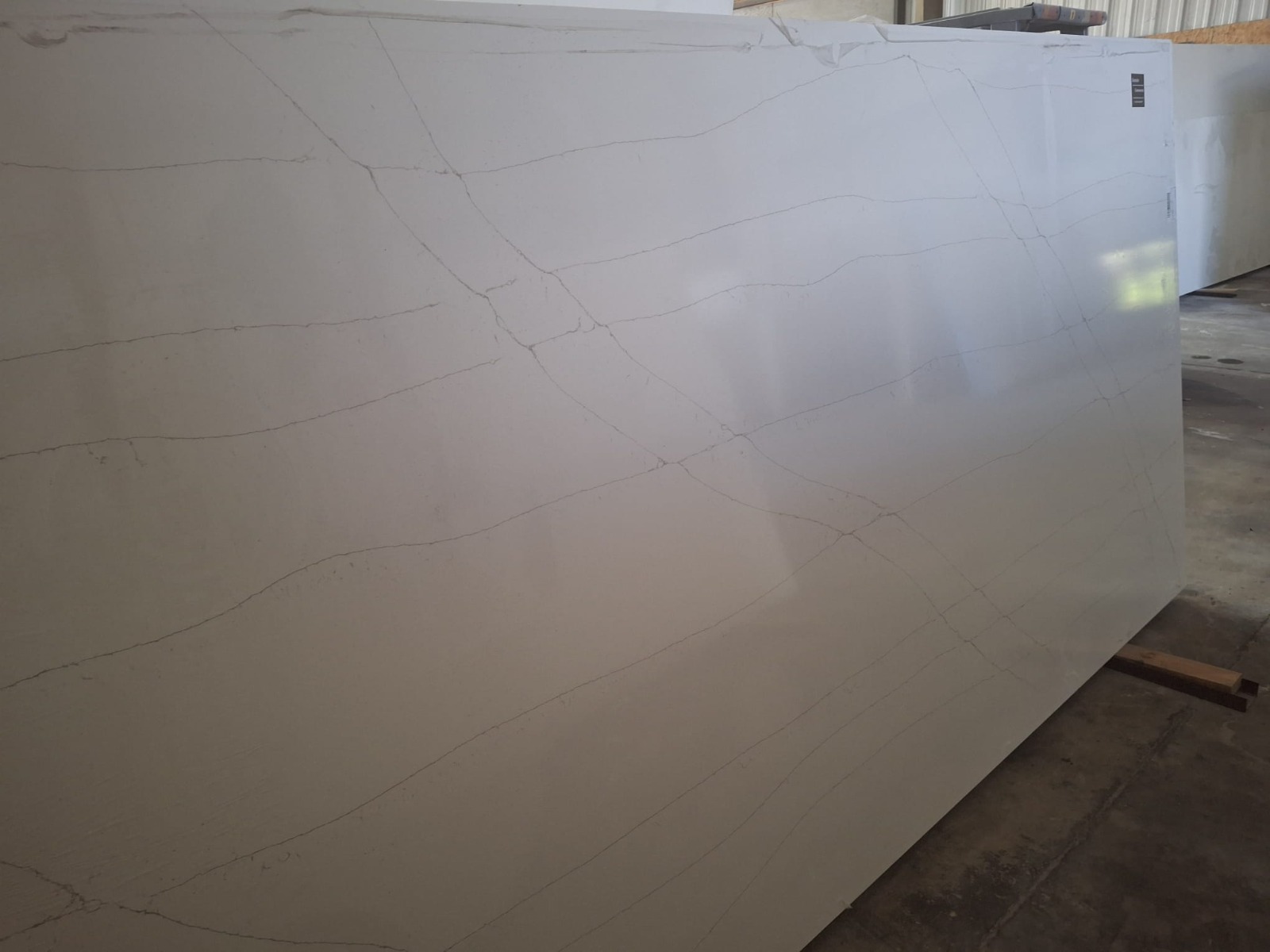 Calacatta Montblanc Jumbo slab sample